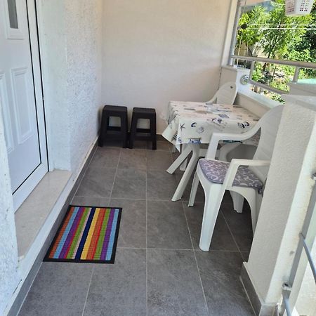Lovely Apartment Omiš Extérieur photo