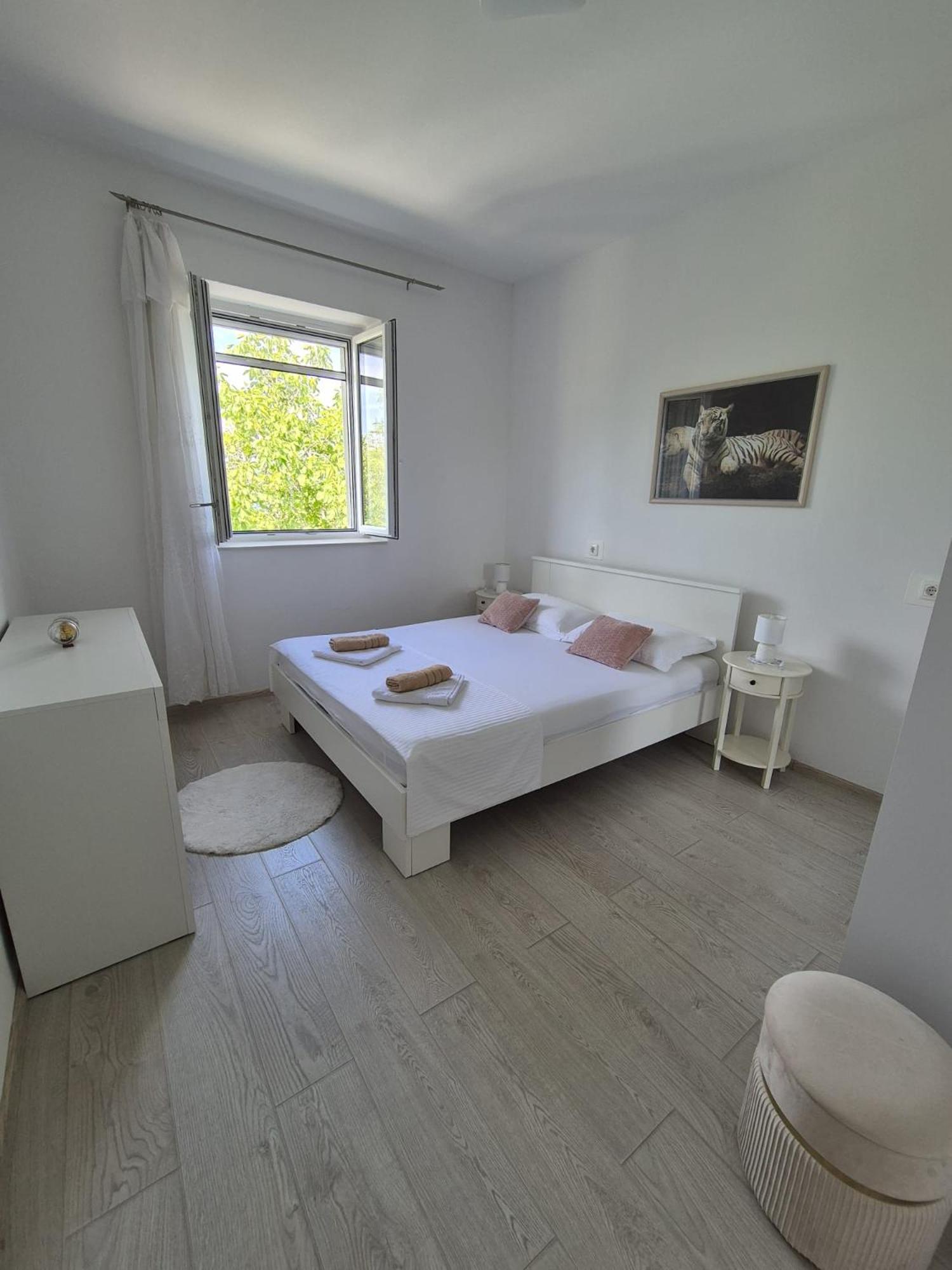Lovely Apartment Omiš Extérieur photo